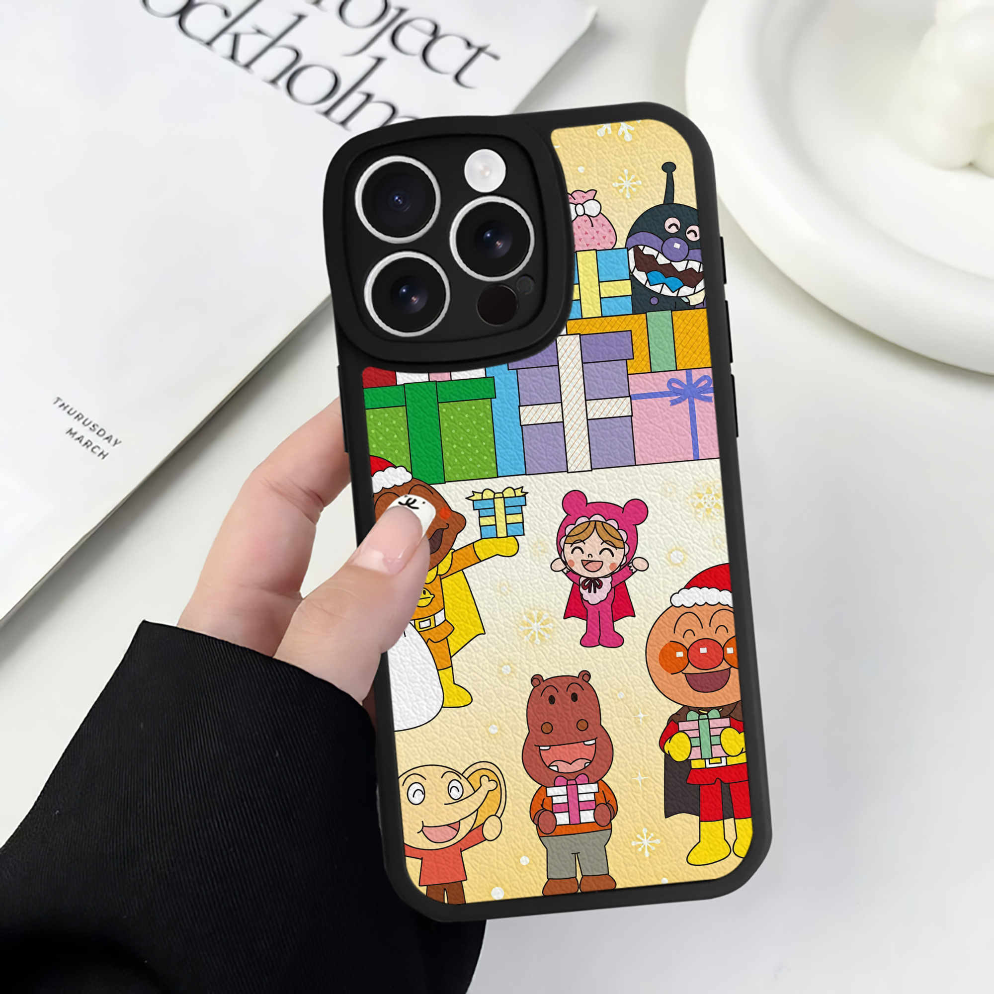（画像用） アンパンマン Anpanman 【iPhone 16シリーズ対応】シリコンスマホケース（レザー調） 材質：シリコン